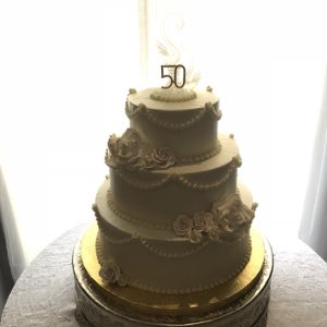 Anniversaries custom cake