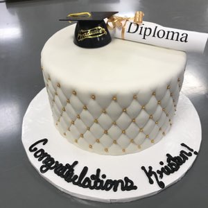 Graduation custom cake