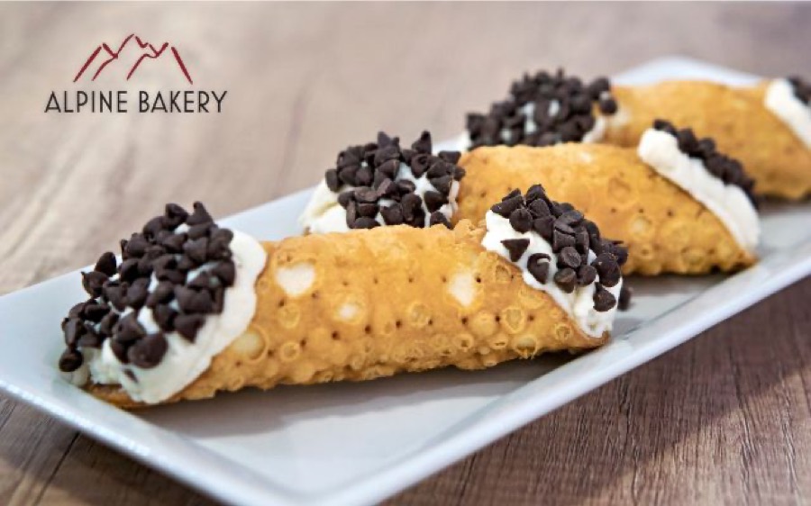 Cannoli and pastries